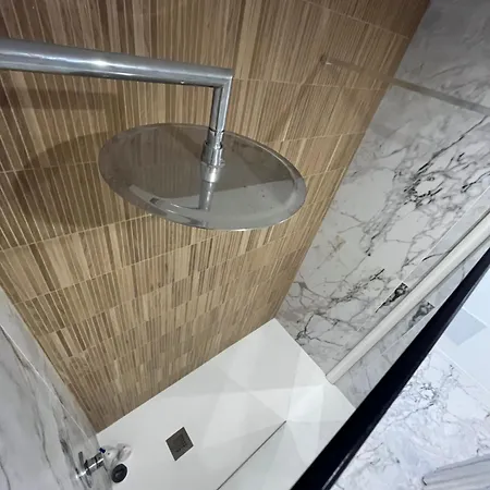 Apartment Savoia House, Modern Near Borghese