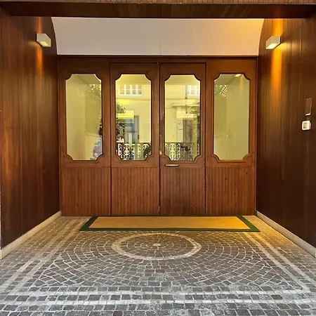 Apartment Savoia House, Modern Near Borghese
