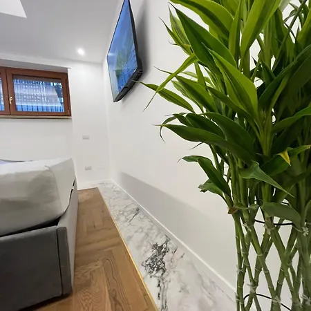 Apartment Savoia House, Modern Near Borghese Rome