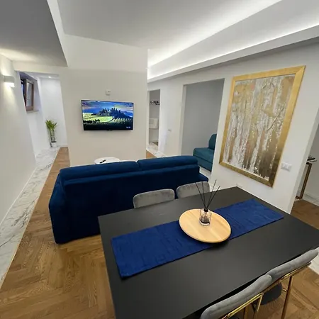 Apartment Savoia House, Modern Near Borghese *