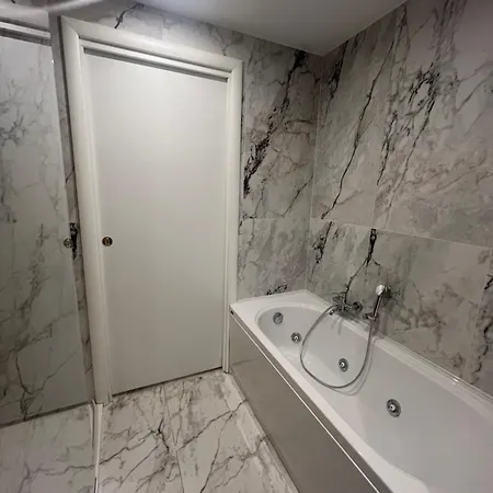 Savoia House, Modern Near Borghese *