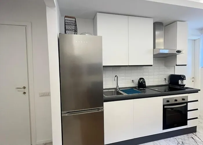 Savoia House, Modern Near Borghese